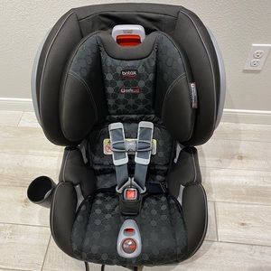 Britax Advocate ClickTight Convertible Car Seat